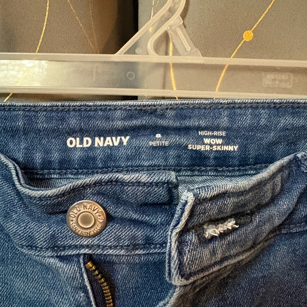 Old Navy High-Rise WOW Super-Skinny Straight Leg Jeans in Blue